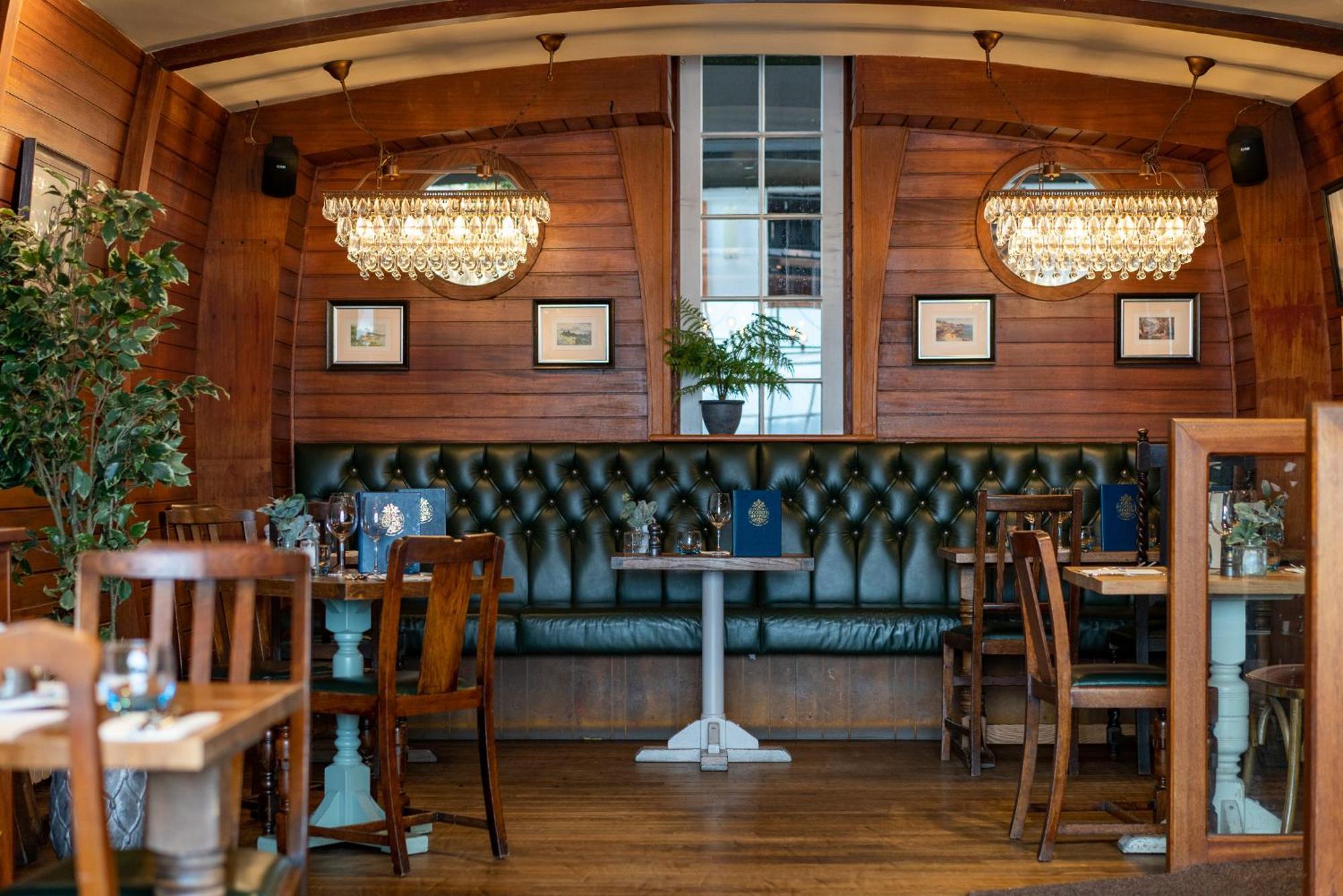 Old Court House Inn 세인트오빈 외부 사진